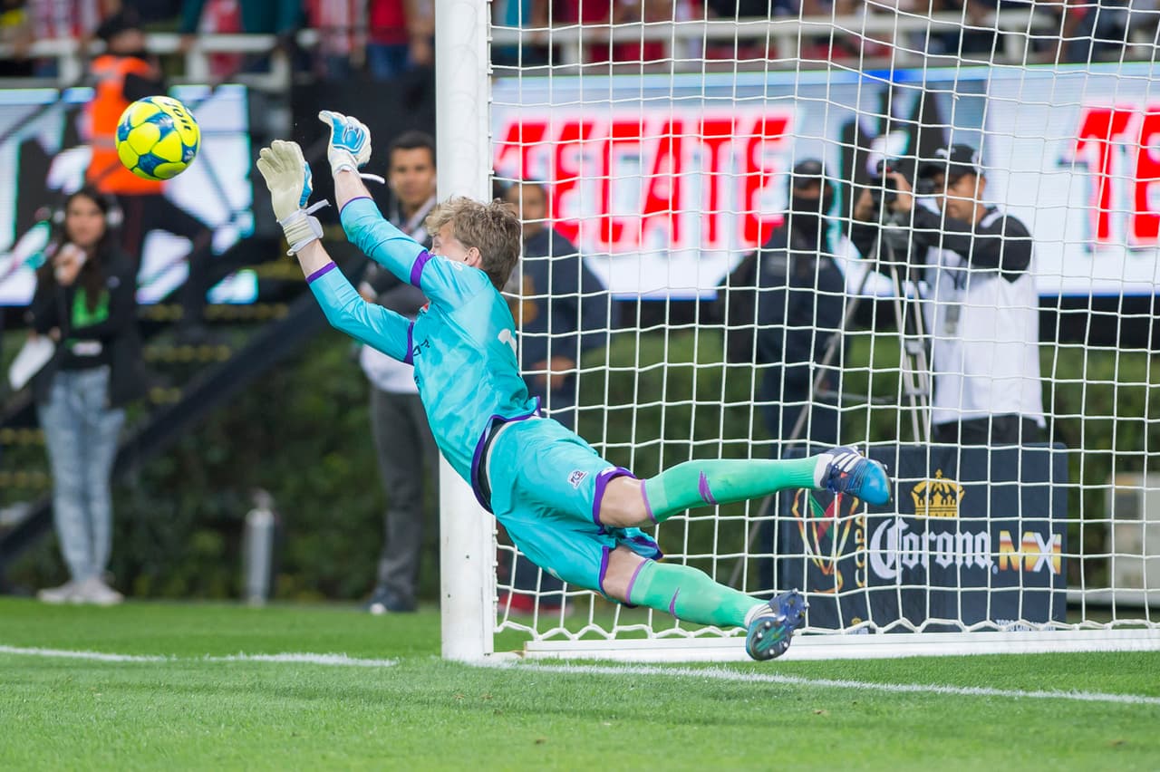 Vale destacar que el arquero de Correcaminos, David Rambo, también detuvo el tiro de Carlos Fierro, lo que le dio suspenso a la tanda.