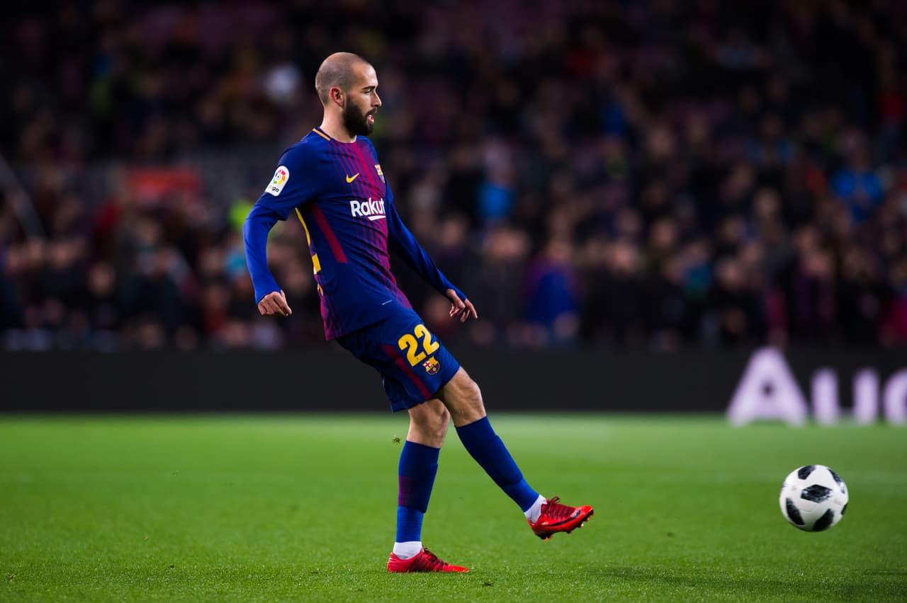 No hay duda de que Aleix Vidal tiene poco espacio en el Barcelona y por eso se le busca un equipo. El Sevilla sería aquel para que retome su nivel.