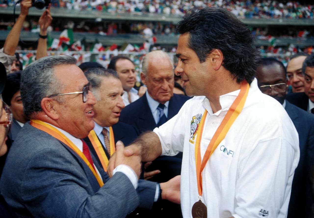 Miguel Mejía Barón fue el primer técnico campeón de la Copa Oro con México