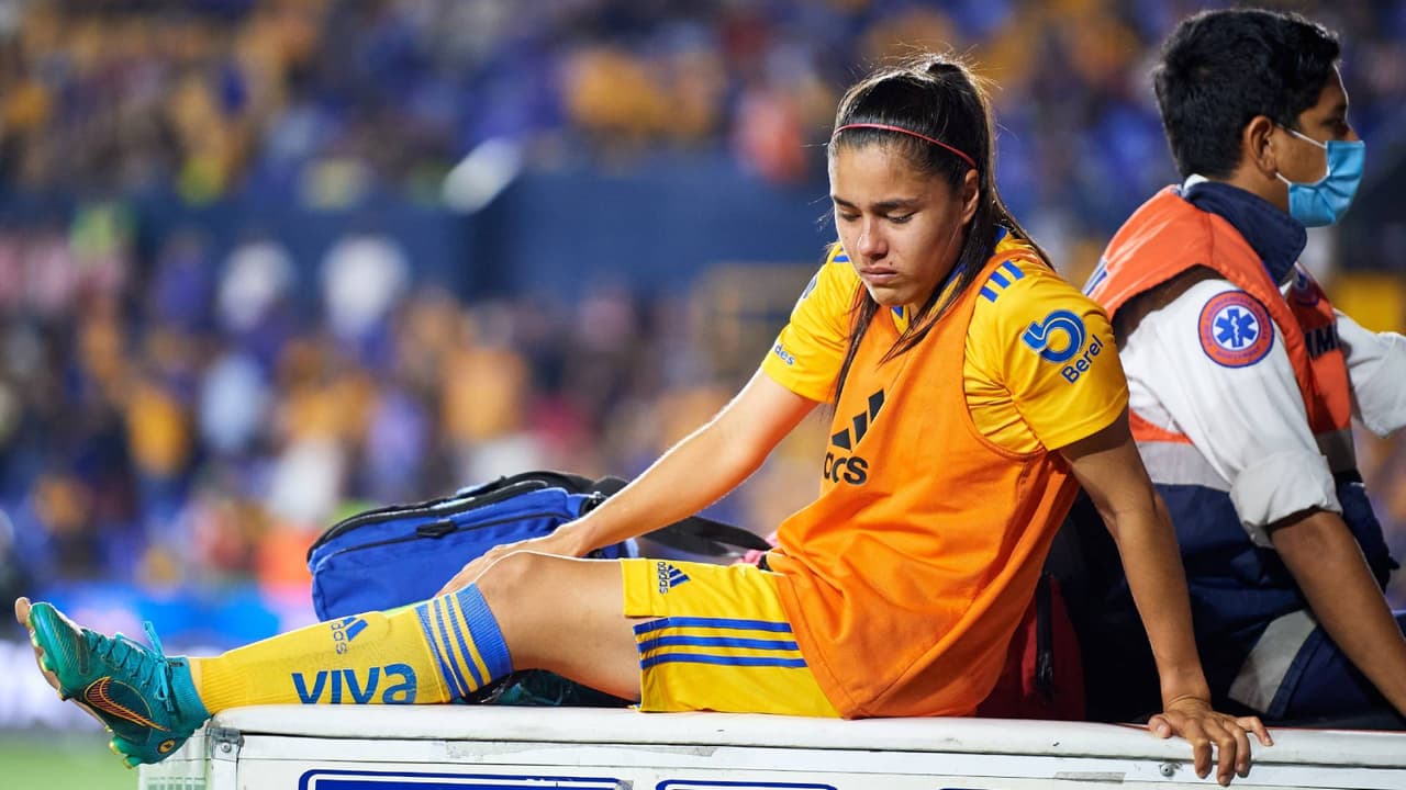 ¡Alarma en Tigres! Jackie Ovalle abandona por lesión