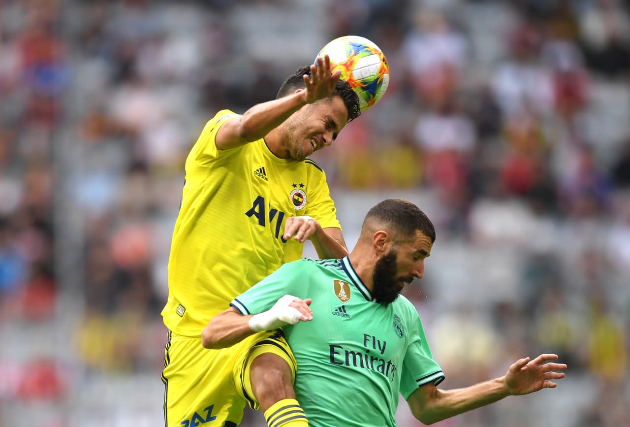 Como punto negativo, Diego llega en un estado de forma bajo, con errores graves en pretemporada y tras dos temporadas como suplente y con poca actividad.