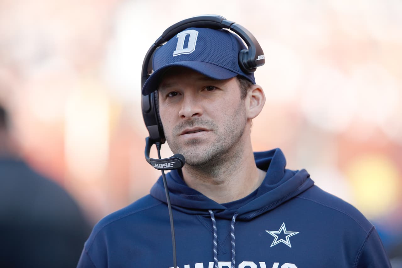 Dallas Cowboys quarterback Tony Romo (9) looks on from the sidelines during a week 9 NFL football game against the Cleveland Browns, Sunday, Nov 6, 2016, in Cleveland. The Cowboys won 35-10. (Scott Boehm via AP)