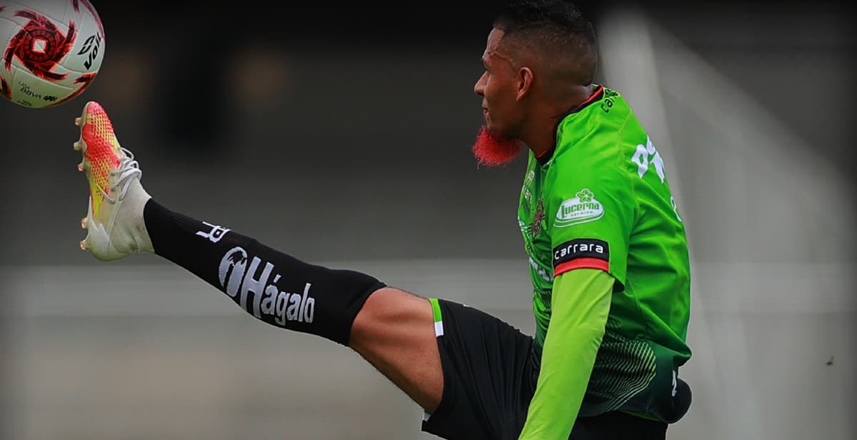 Intriago y su costumbre de usar zapatos desamarrados