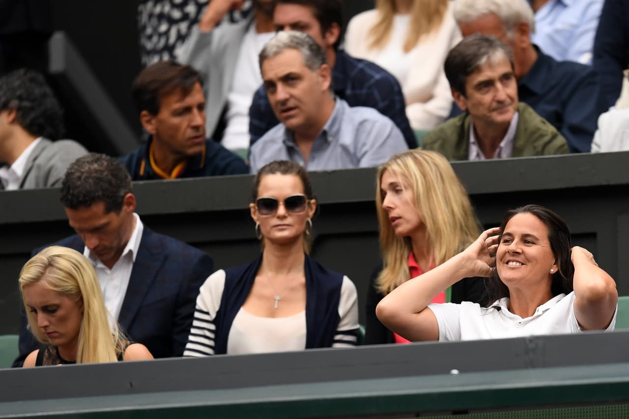 Muguruza es apenas la segunda jugadora española en lograr el título en Wimpledon. La hoy entrenadora de Garbiñe, Conchita Martínez, fue la primera en lograrlo en 1994.