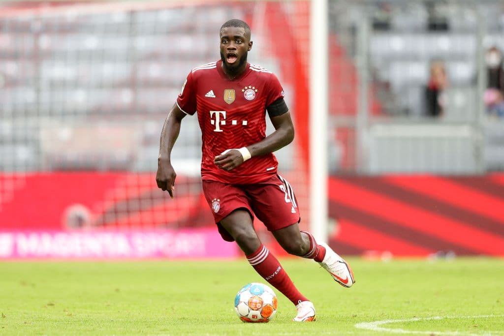 Dayot Upamecano dio un paso importante en su carrera y abandonó al Lepizig para llegar al Bayern Munich en una transacción de 60 milones de euros.