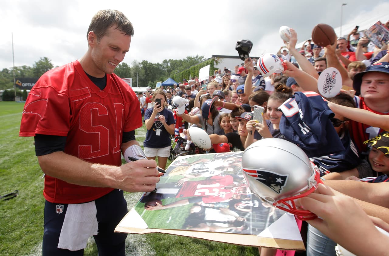 Patriots celebran a lo grande el cumpleaños 40 de Tom Brady