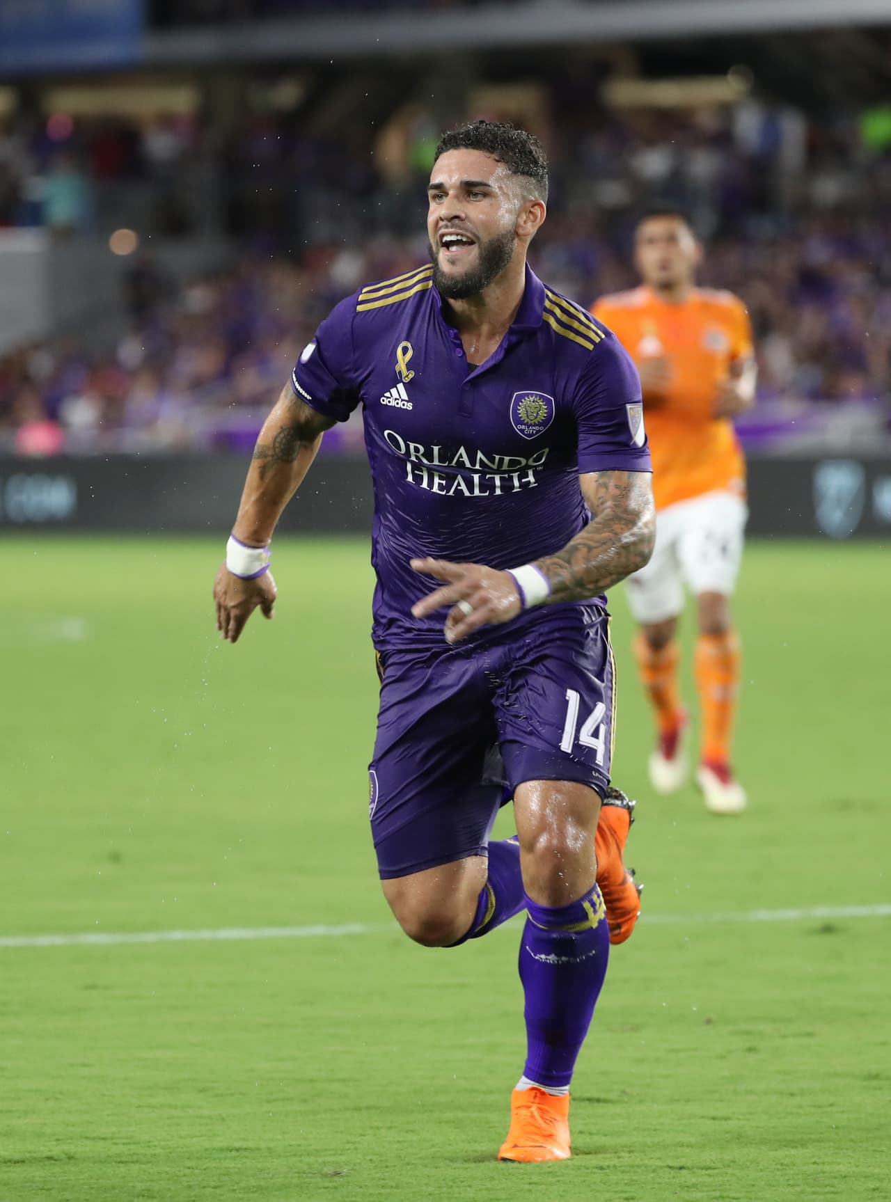 Dom Dwyer pasó un año complicado, debido a la mala marcha de Orlando City. Pero el delantero anglo-estadounidense consigue tener a su camiseta como la número 19 entre las preferencias del público. (USA Today Images)