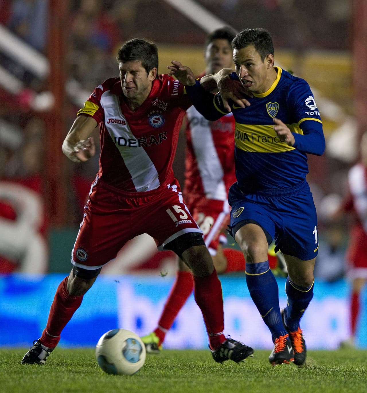 El 28 de Julio el jugador argentino Diego Barisone, dejó de existir luego de sufrir un accidente automovilístico. Su último equipo fue el Lanús de la primera división del fútbol de Argentina.