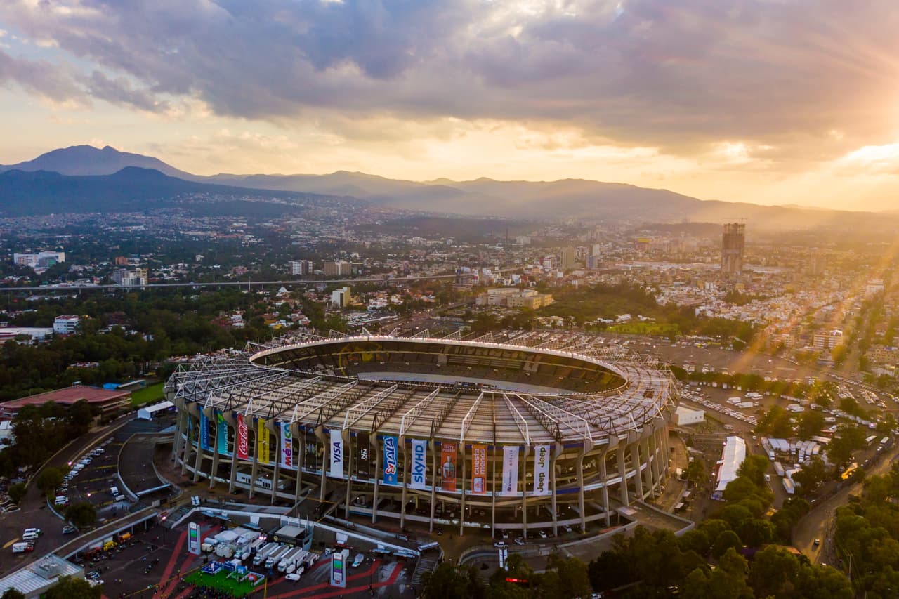 La tercera sede mexicana es el dos veces mundialista Estadio Azteca. Es el más histórico de todos los recintos de la candidatura de la Concacaf.