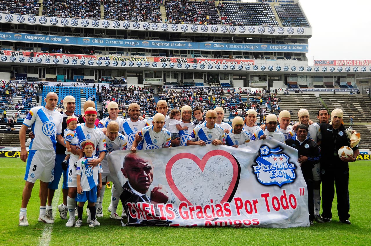 Los jugadores que tuvo Chelís durante sus cuatro años en Puebla nunca lo olvidaron y le estuvieron agradecidos por su dedicación y entrega al equipo.