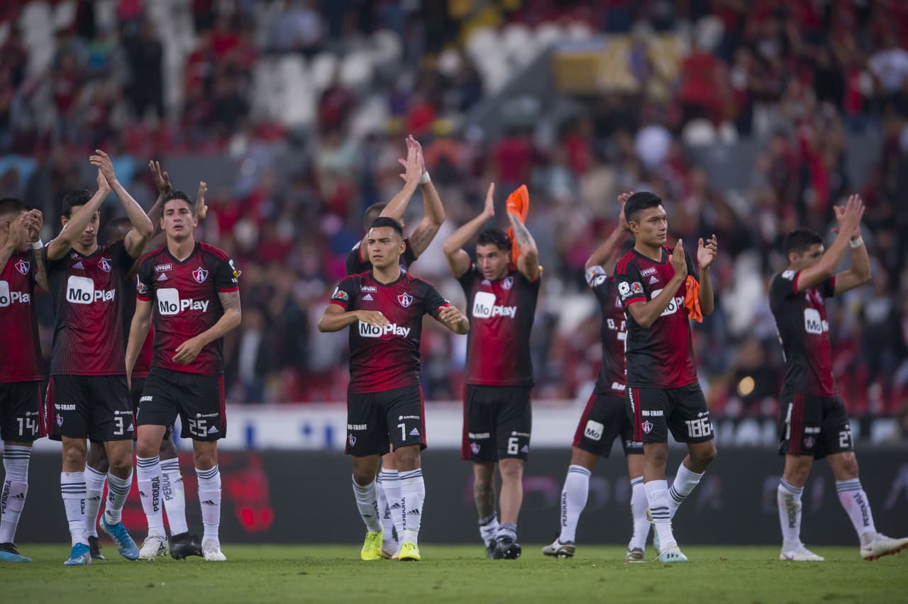 Atlas: Los Rojinegros rompieron su mala racha de derrotas y con un empate ante León y una victoria ante Querétaro, el club tapatío se metió a la pelea por la Liguilla con 17 unidades en el noveno lugar.