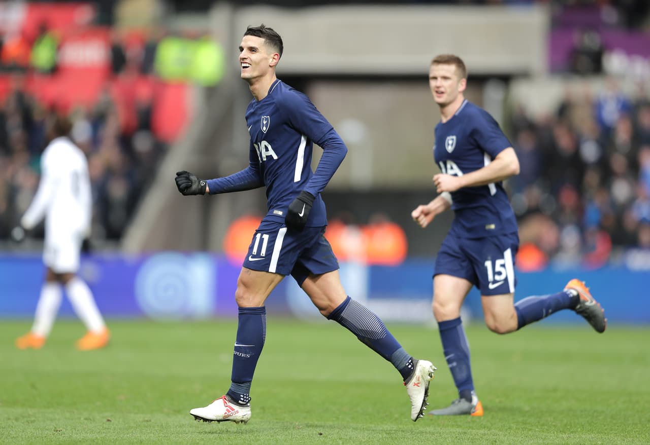Cuando quedaba apenas un minuto para que finalizara la primera mitad, el argentino Lamela amplió la ventaja en una jugada muy similar a la de Eriksen.