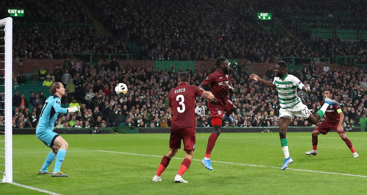 Con tantos de Édouard y Elyounoussi, el Celtic vence al Cluj.