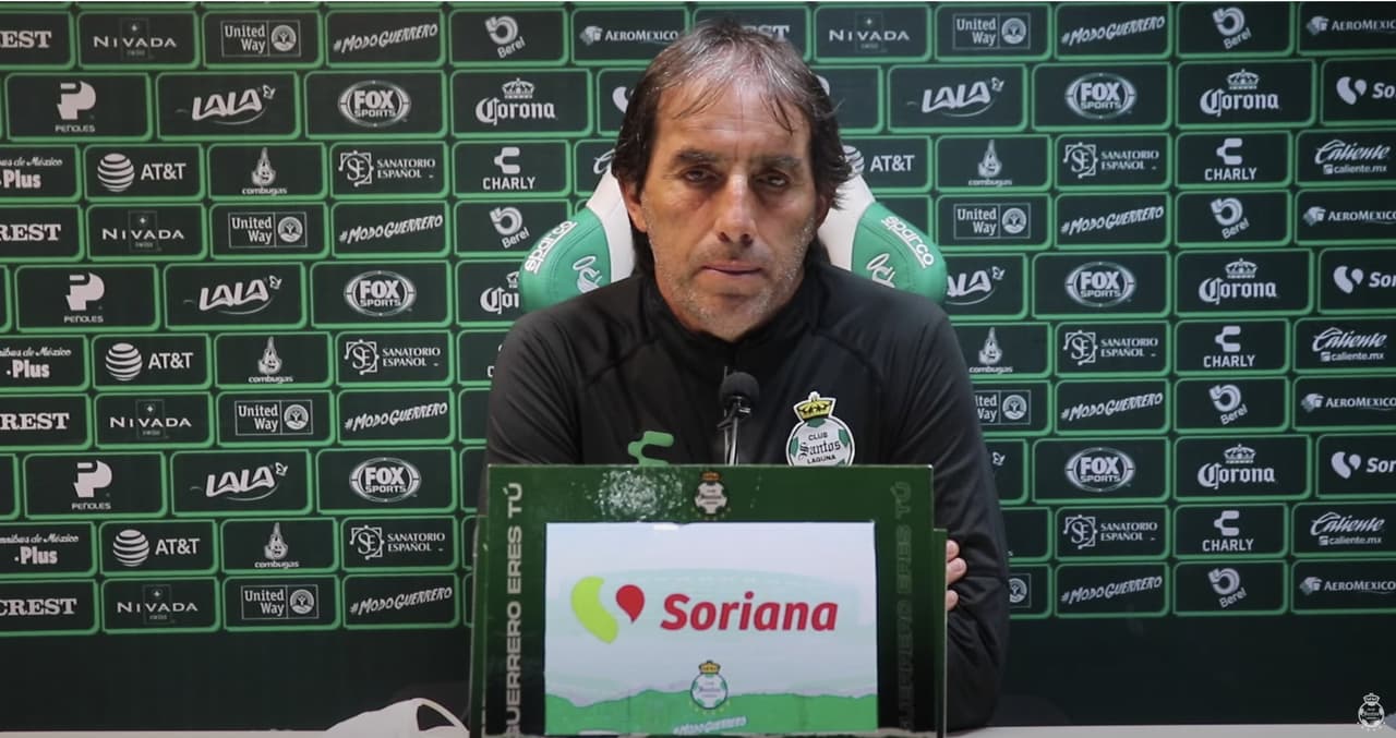 Almada sobre renovar con Santos: "No ha habido ninguna charla"