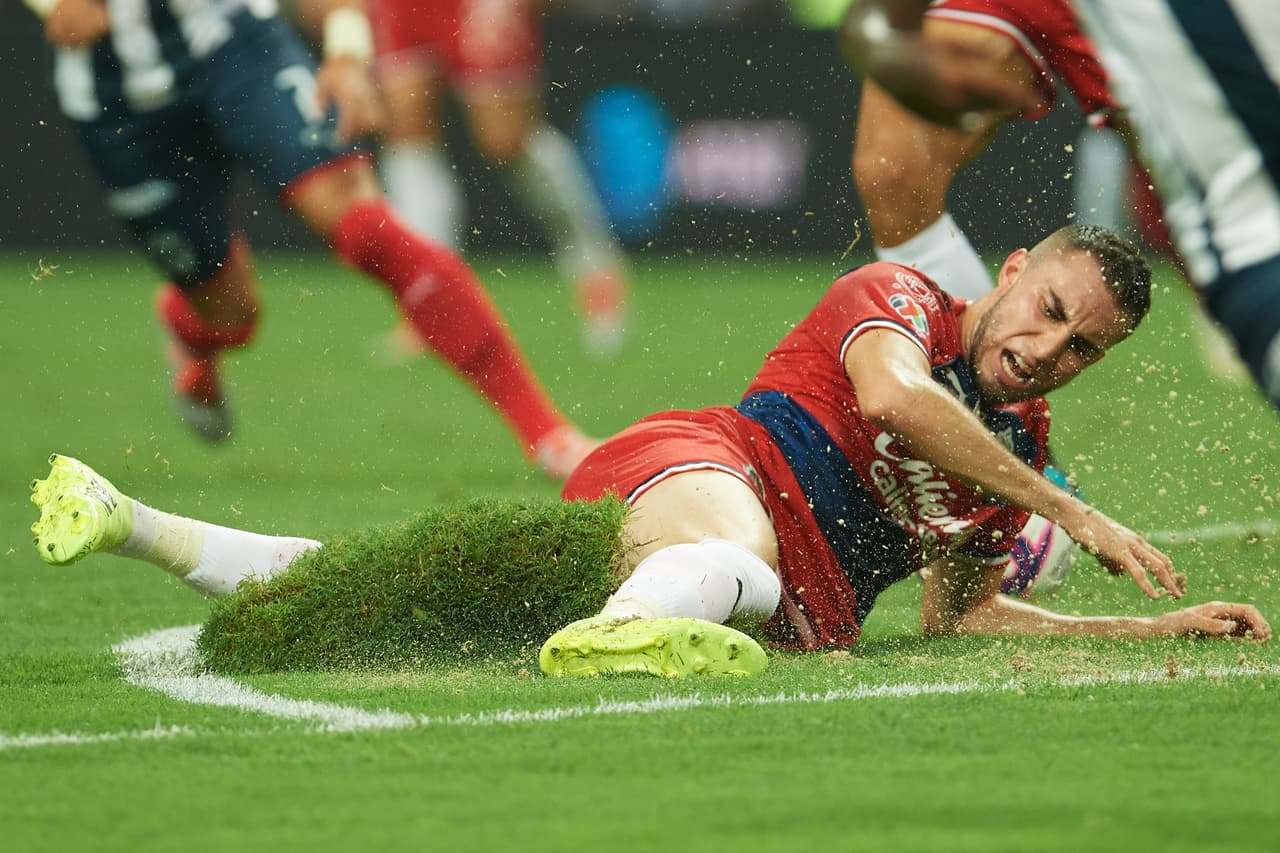 Cambiaron el césped en el Estadio de Rayados y esta toma lo evidencia.