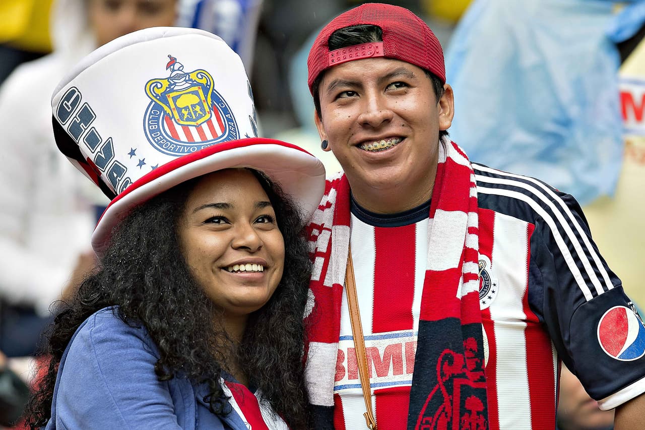 El colorido de la afición en la Jornada 10