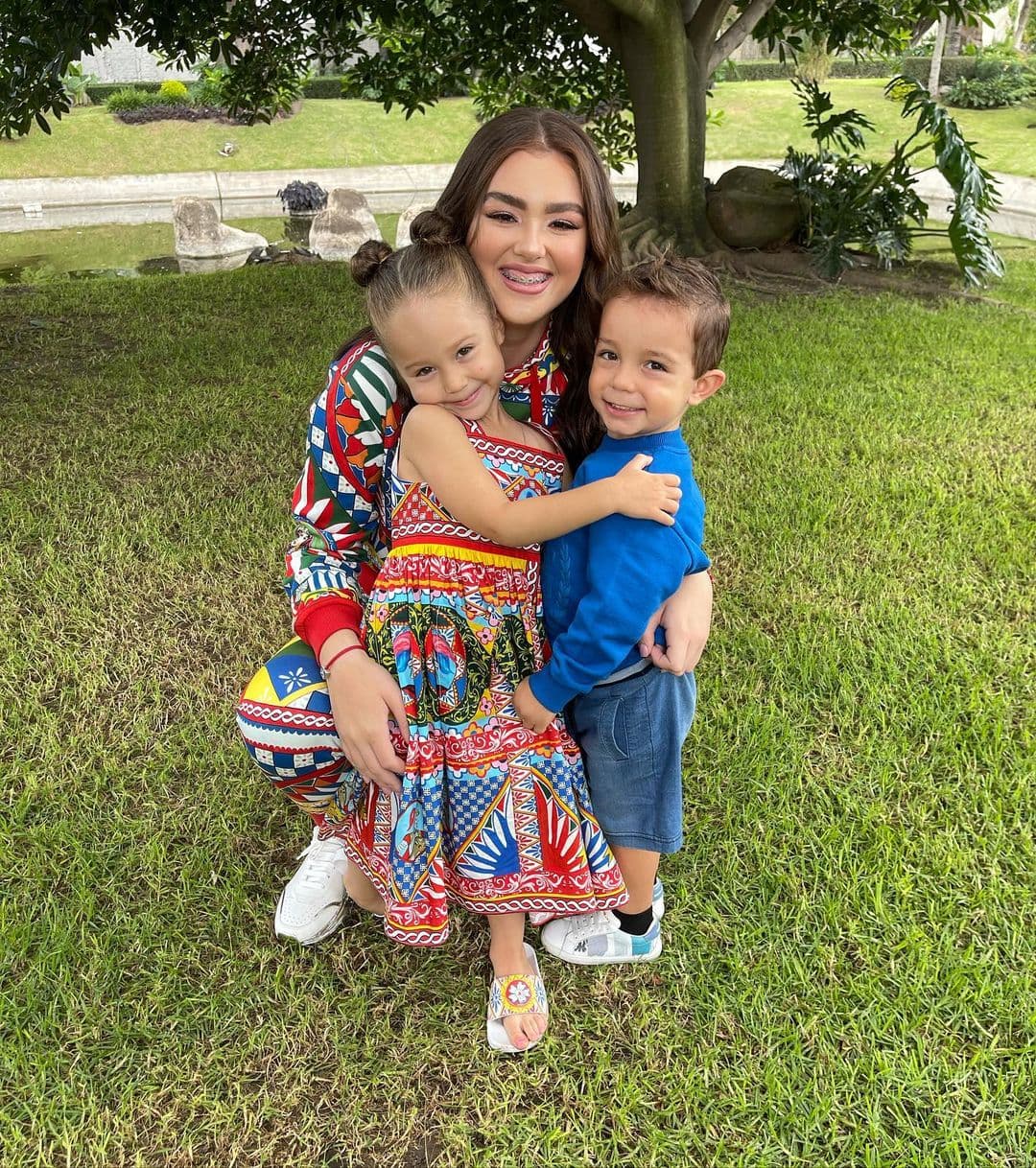 Además de Emily, los otros grandes amores de 'Canelo' son Mía Ener (6 años), María Fernanda (3 años) y Saúl Adiel (2 años).