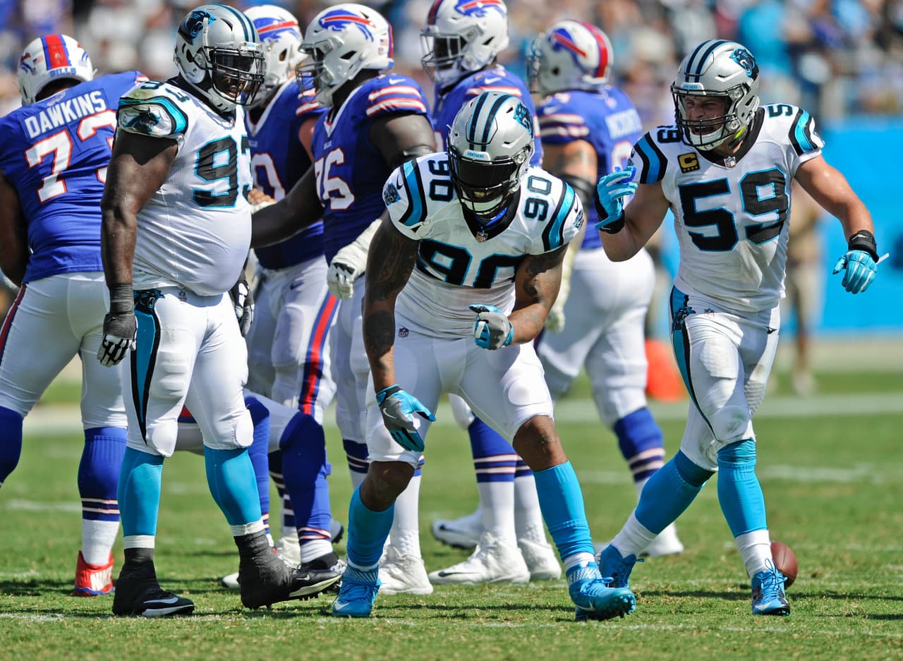 Panthers lucen otra vez a la defensiva y superan a Bills