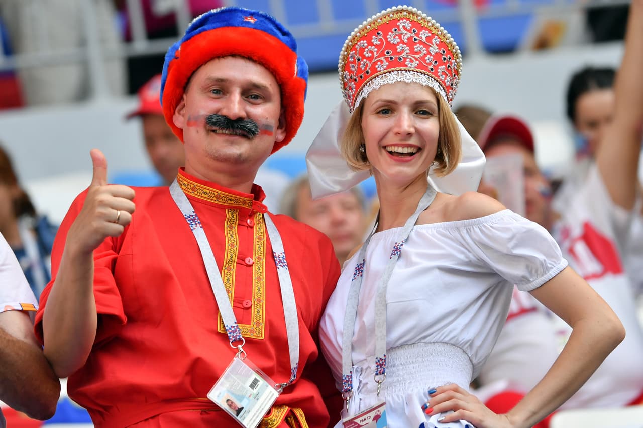 Rusos y uruguayos vivieron con gran emoción la previa y el partido del grupo A entre sus países en el Samara Arena. Aunque los locales fueron más en número, los sudamericanos no se quedaron atrás.