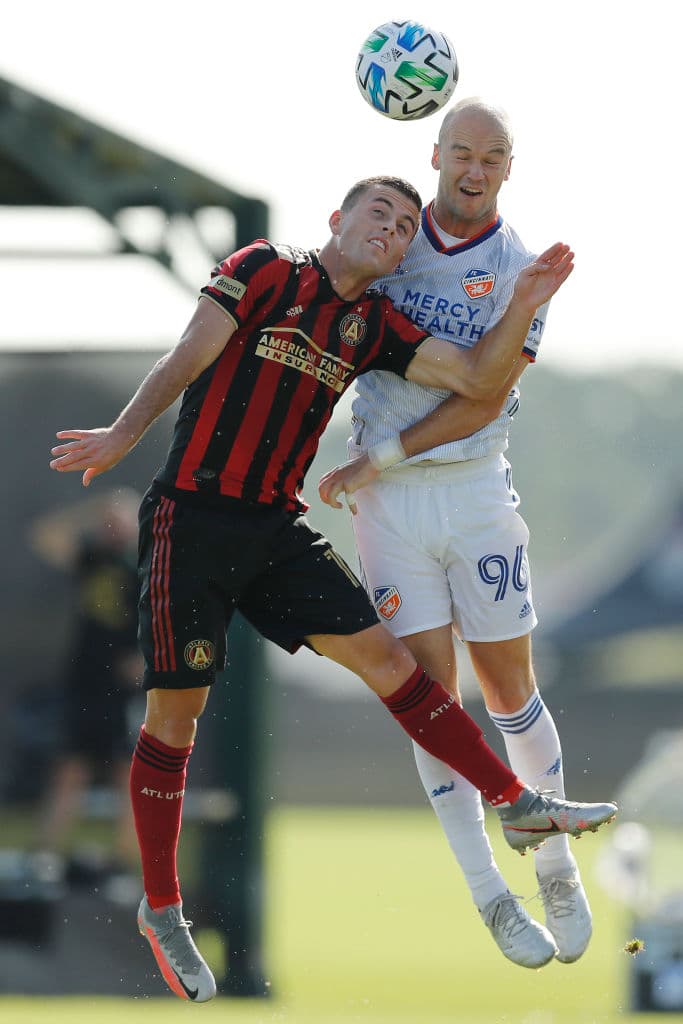 El primer tiempo terminó parejo en la posesión del esférico y en el marcador. Los de Atlanta habían sido ligeramente más peligrosos.