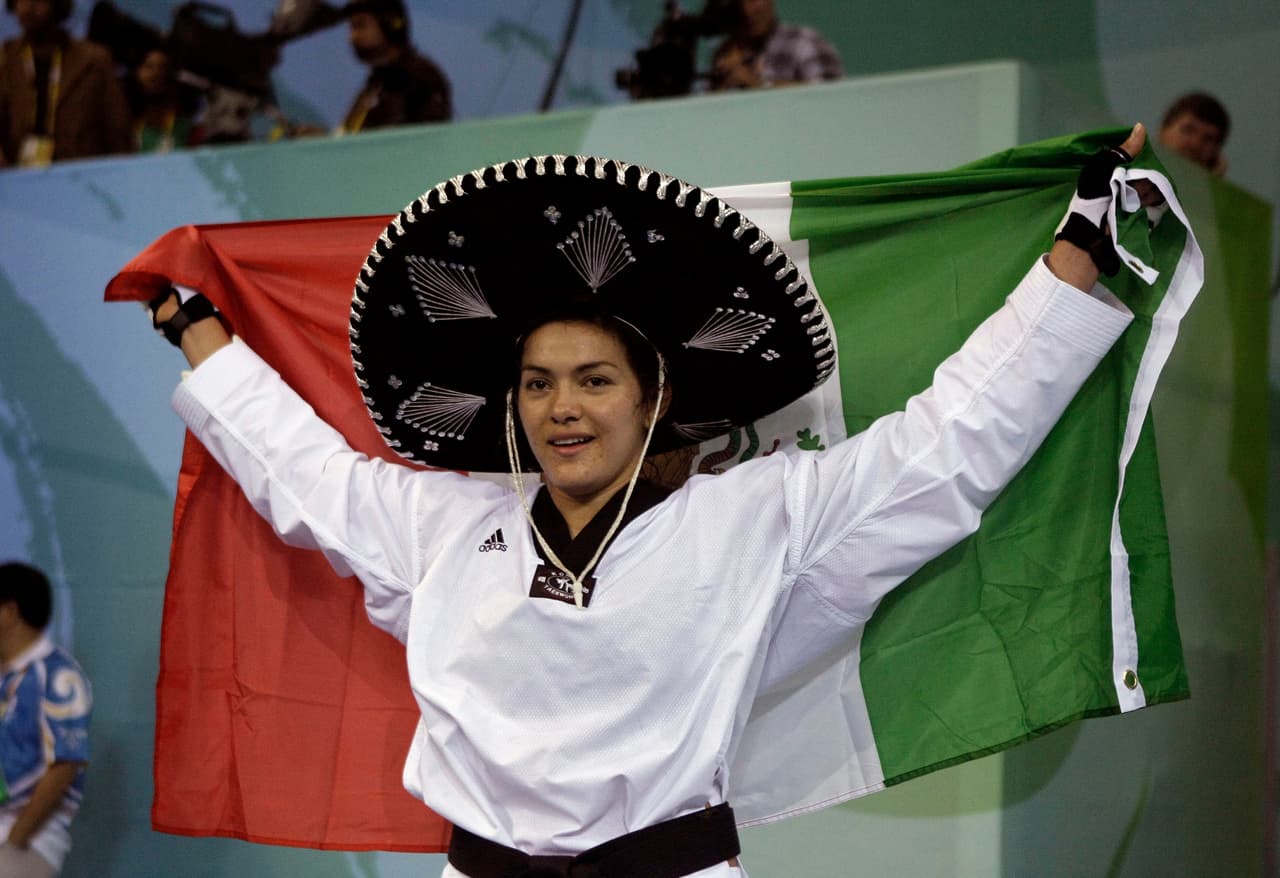 <b>María del Rosario Espinosa</b>
<br>Esta tawkowndoin ha ganado las tres medallas olímpicas (oro, plata y bronce) en tres ediciones seguidas de los Juegos Olímpicos.