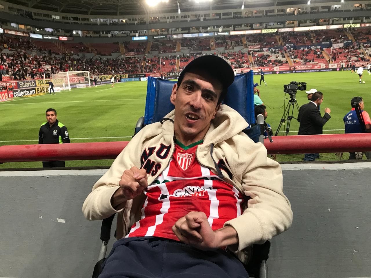 Bam Bam, el reportero que cumple sus sueños día con día