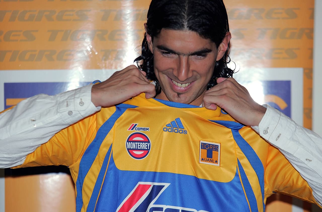 El trotamundos por excelencia: Sebastián 'Loco' Abreu, sabe lo que fue vestir el uniforme de Tigres.