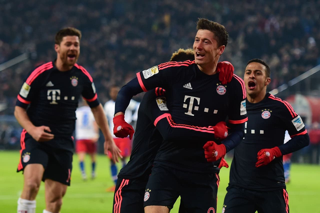Lewandowski marca doblete con Bayern Munich ante el Hamburgo en regreso de la Bundesliga