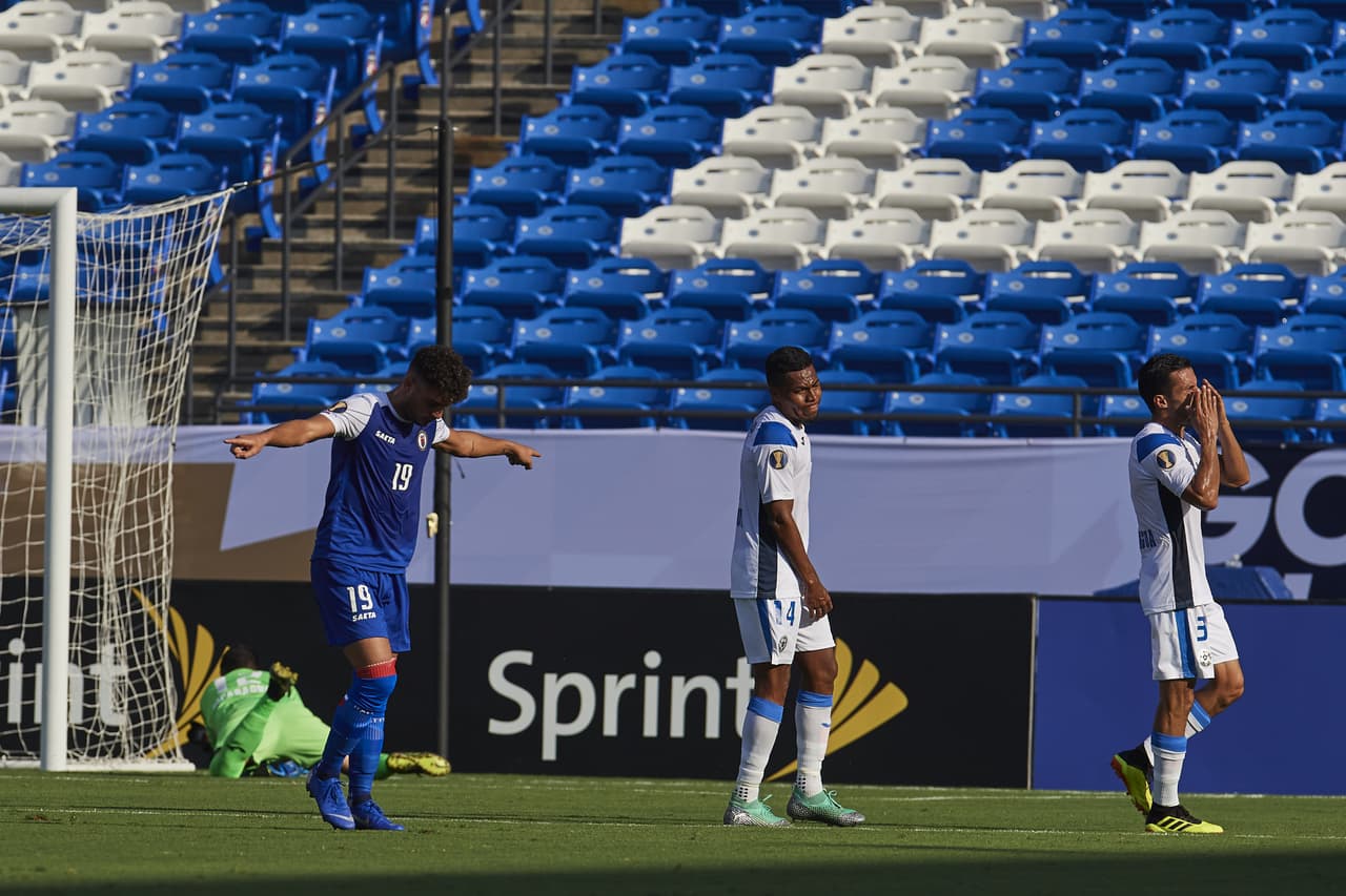 Al ser consultado sobre el parecido con Carlos Vela, el haitiano lo toma con humor. Lo cierto es que ahora sueña con imponerse contra el país del que muchos dicen es su "hermano gemelo".