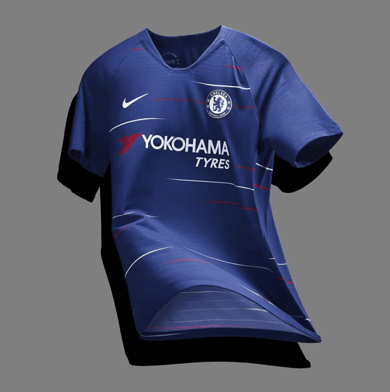 Aunque tampoco tiene un esfuerzo muy grande: ahora cuenta con detalles blancos y rojos, los mismos que lleva su escudo.