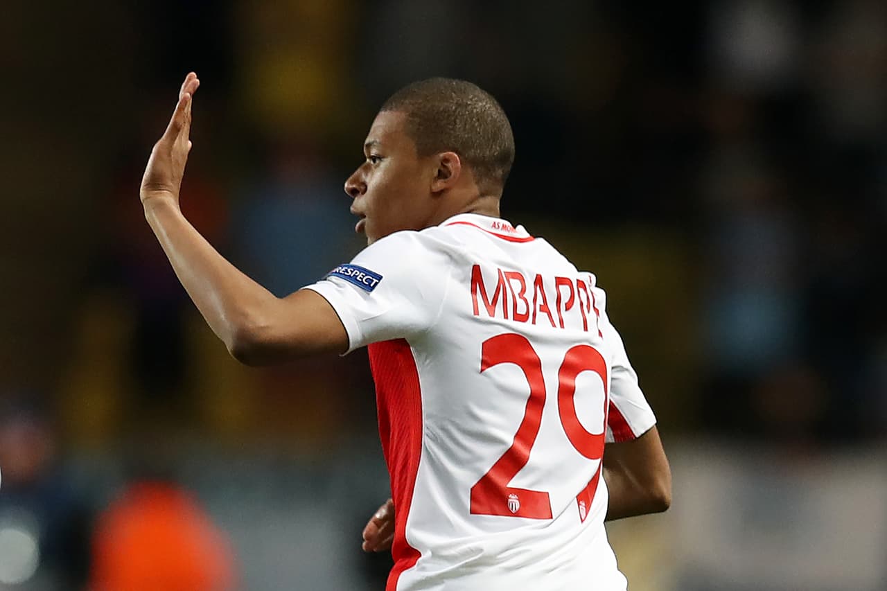 Tras un servicio por la banda izquierda, Mbappe tocó la pelota en el área chica y abrió el marcador para el Mónaco, que soñaba desde el minuto 8 con la remontada.
