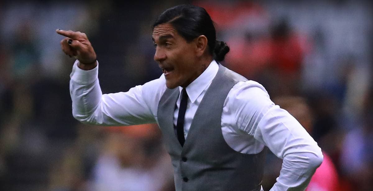 Francisco Palencia se rapa y lo presume en redes sociales