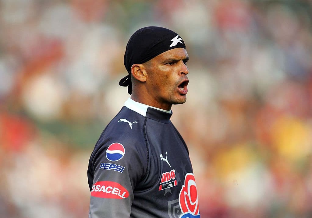 Salió campeón en 1996 con el Deportivo Cali y tres años después con el Atlético Nacional, donde estuvo hasta el 2000 antes de emigrar a México.
<br>