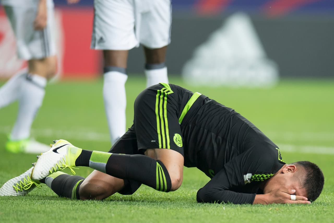 En ocasiones, se vio juego fuerte de Alemania en contra de los mexicanos.