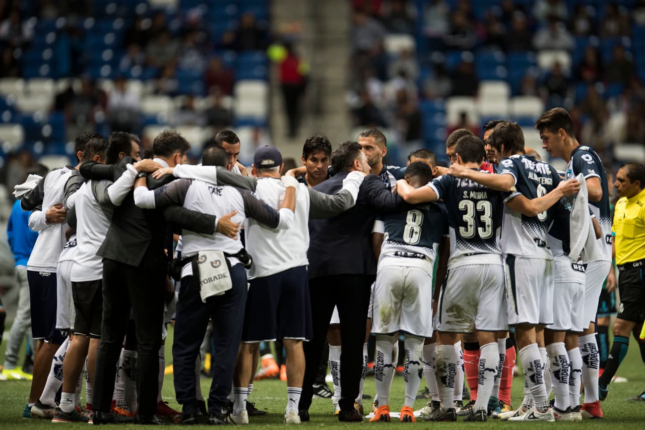 Sin embargo, el empate 1-1 en tiempo reglamentario los obligó a verse de nuevo con los penaltis, por lo que hubo un apoyo grupal para romper esa mala racha desde el punto penal.