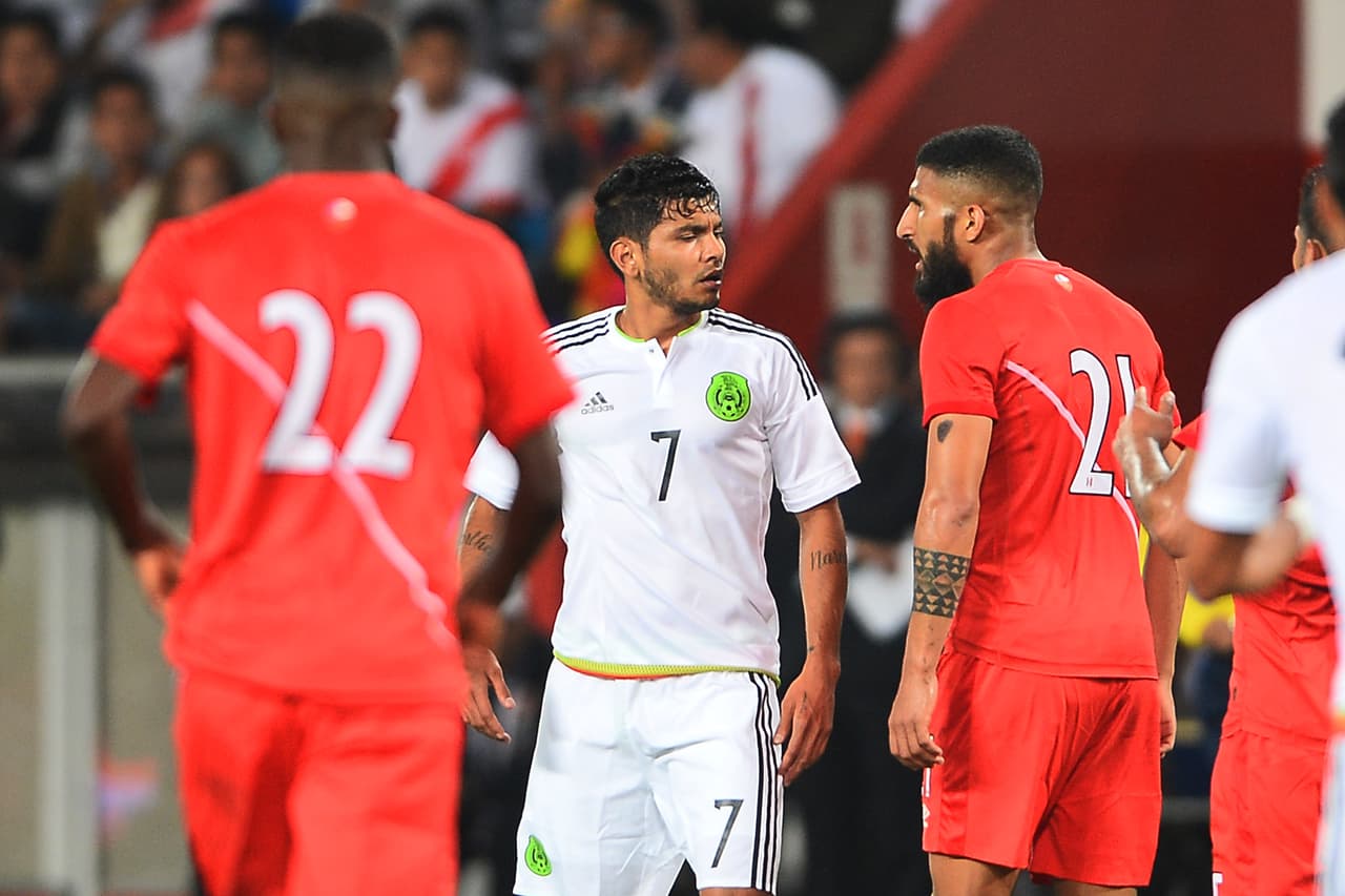 Pero el se mantuvo con el tipo de juego que también enseña en el Twente de Holanda cada fin de semana.