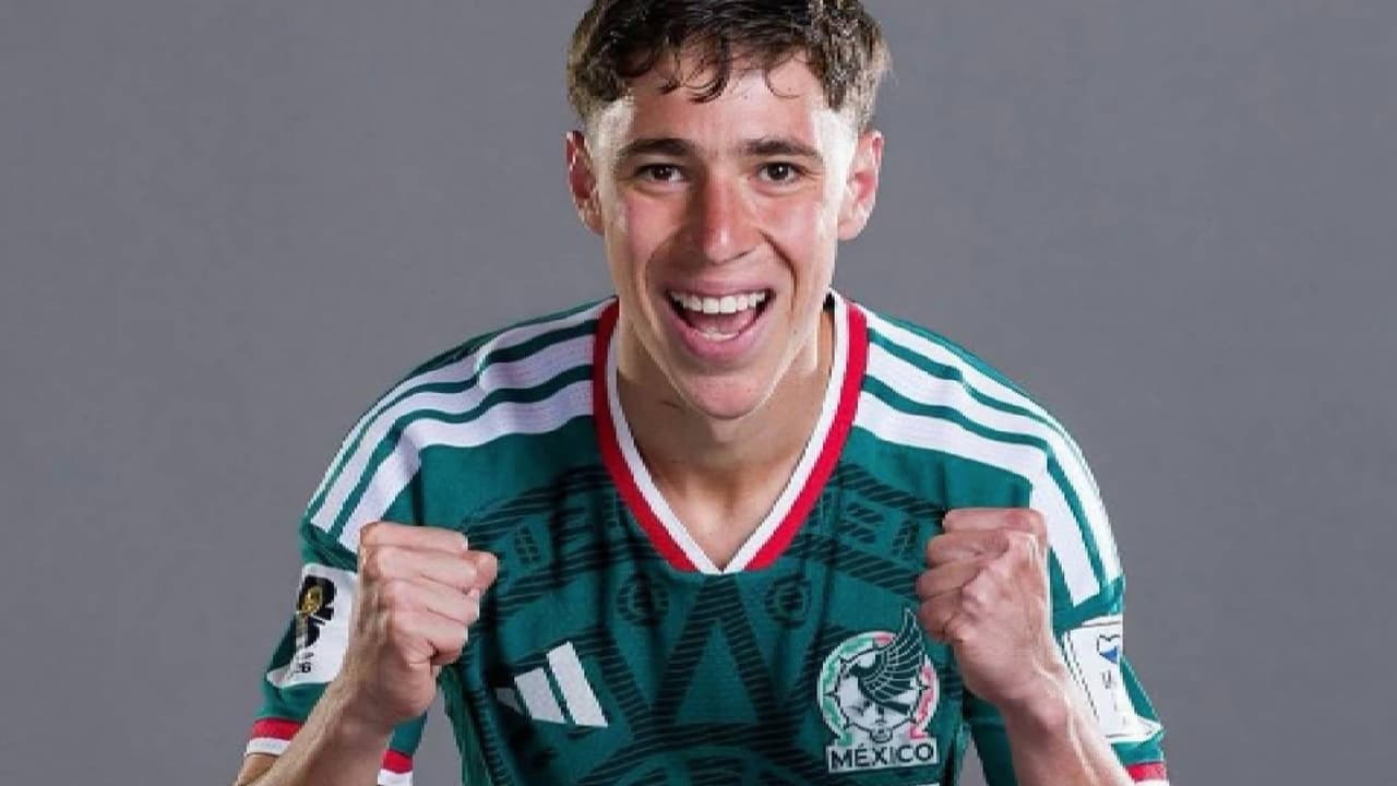 ¡Piel chinita! Mateo Chávez entra a selecta lista de debutar con gol en un Mundial