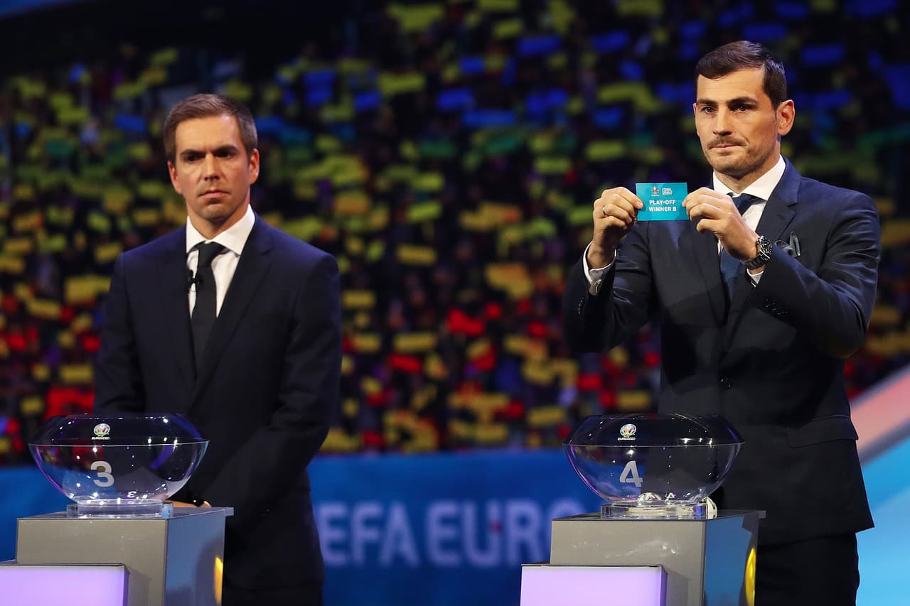 Grupo C: Holanda, Ucrania, Austria, ganador play-off D.