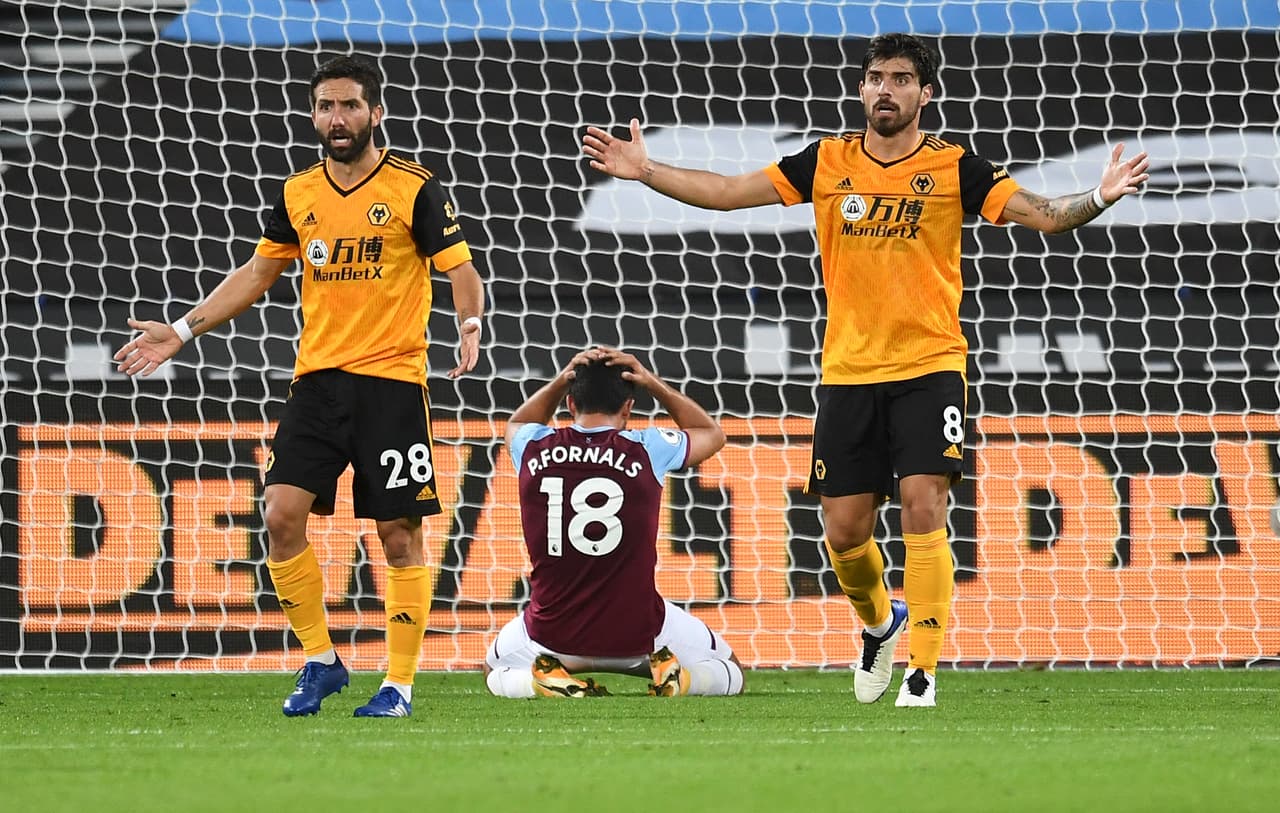 West Ham goleó al Wolverhampton 3-0.