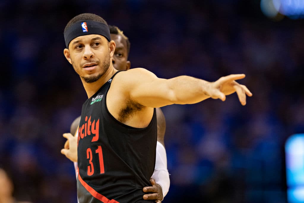 <b>9) Seth Curry</b>. Conocido más como el hermano de Steph, Seth buscará hacerse con su propio nombre en esta serie. Aunque en Playoffs su rol se ha visto redicido a poco más de 19 minutos y 5.4 puntos por partido, pero se sabe que es un jugador que cuando se le calienta la mano, cuidado, al estilo de su papa, Dell.