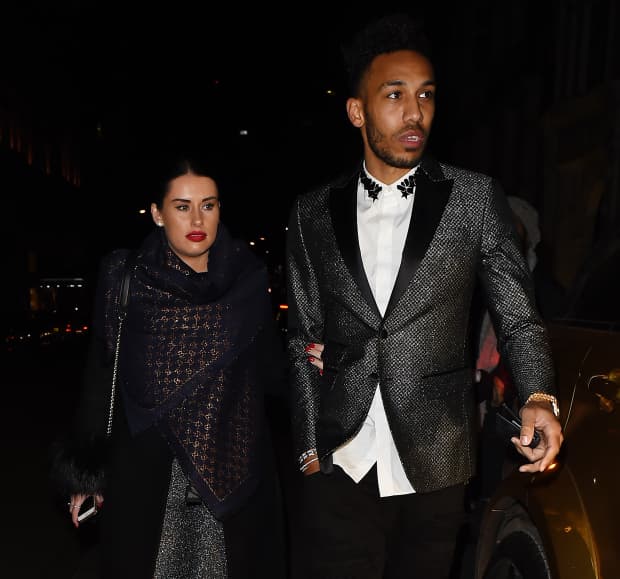 La vivienda será habitada por el delantero, su esposa y sus dos hijos pequeños.