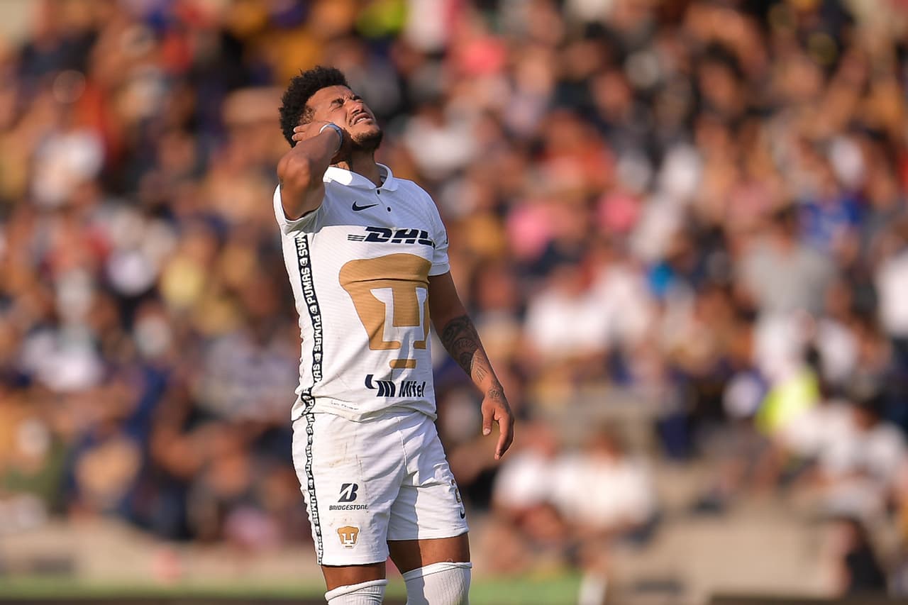 Los auriazules amenazaron en varias ocasiones con anotar el primer gol, pero la figura de Luis Malagón impidió hasta en tres ocasiones que lo lograran.