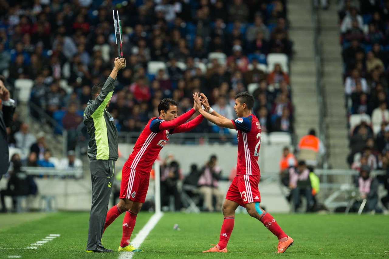 Ante la baja de Bravo, Almeyda ha tenido que confiar en gente como Ángel Zaldivar quien de a poco ha respondido, pero Chivas aún extraña a su histórico goleador.