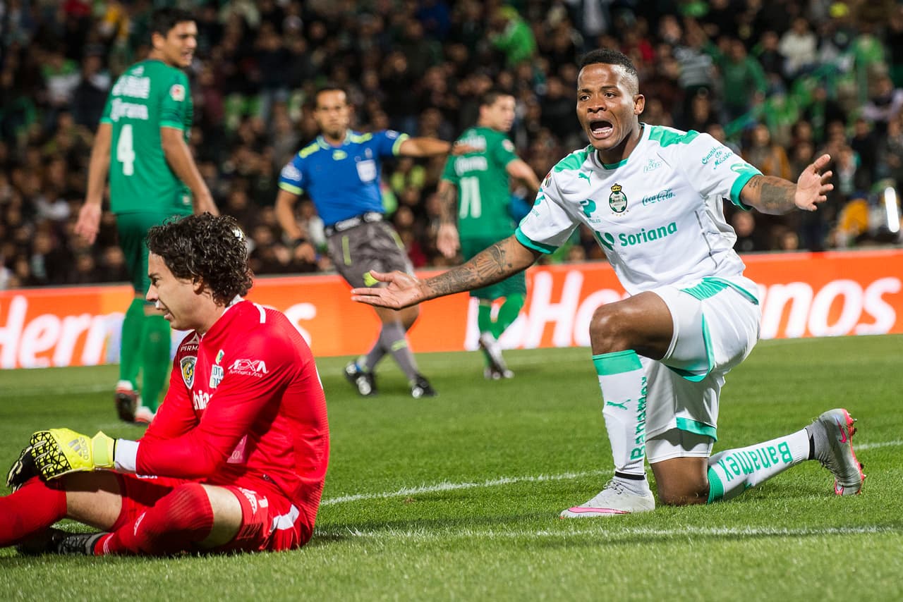 Al 'Topo' Rentería le tuvieron confianza al principio de torneo pero no logró consolidarse como indiscutible en la alinación de Zubeldía.