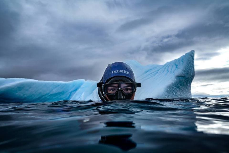 "La apnea ha generado en mi esa pasión por redefinir mis límites, por conocerme y por entender mi cuerpo y llevarlo al máximo del potencial. El agua, ya sea de una piscina o de un lago o el mar, me transporta a un lugar pacífico donde todo está bien",
<b> </b>cuenta Sofía.