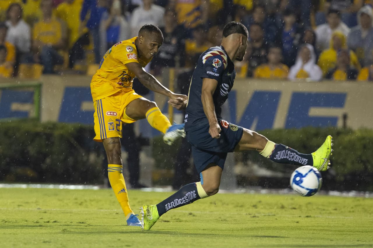 En la segunda mitad Quiñones volvió a ensayar otro tiro lejano que pasó desviado.