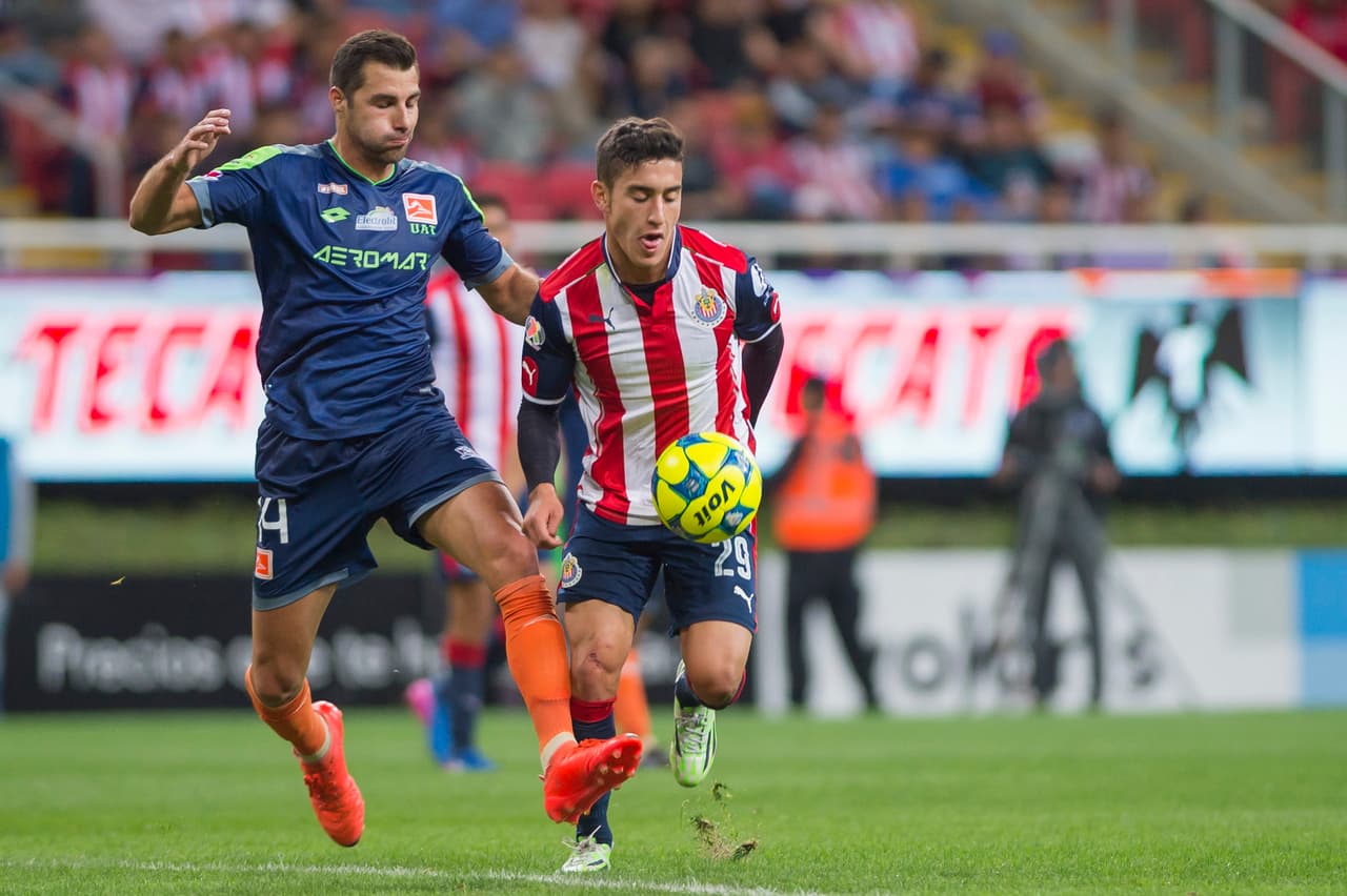 Ya en la competencia, Correcaminos le puso toda la intensidad al partido para resistir al local, que no llegaba con claridad.