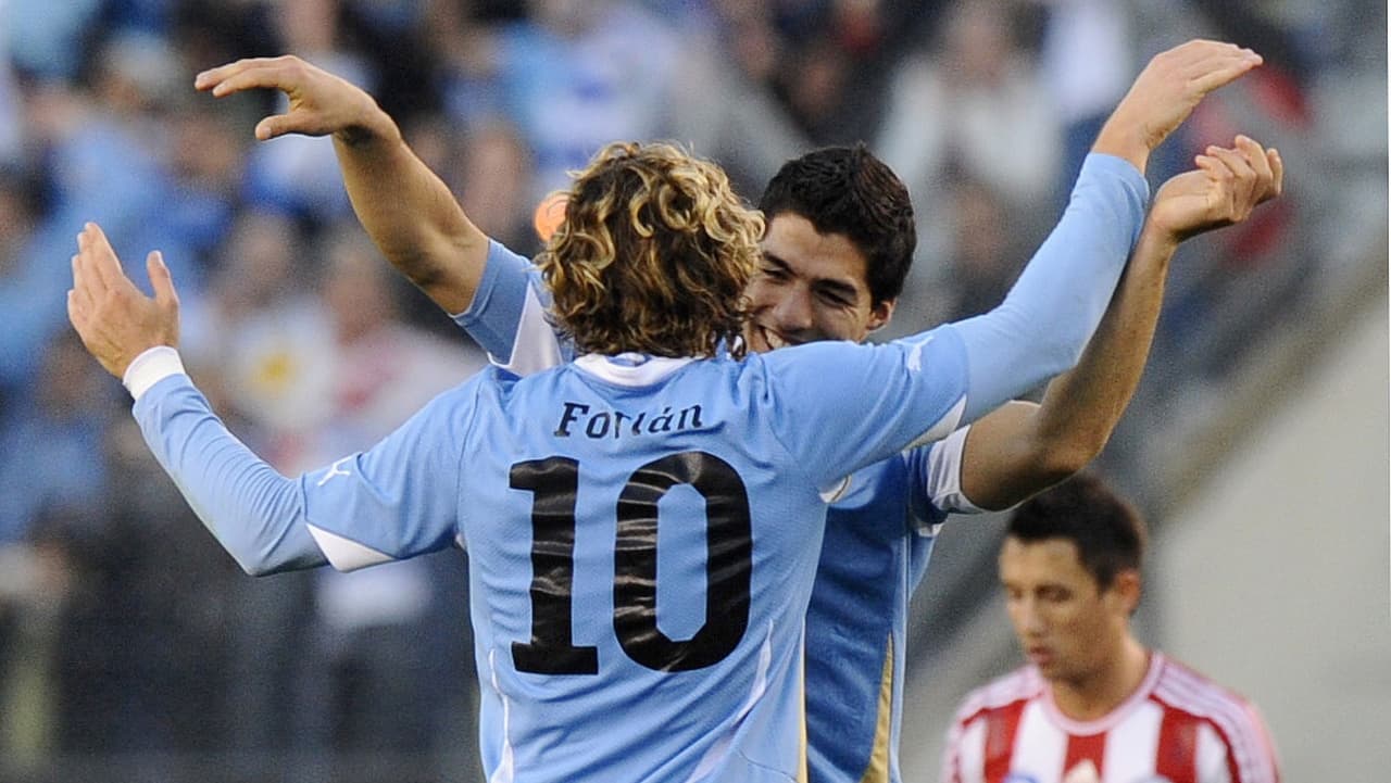 Copa América Argentina 2011: Forlán y Suárez dan el título a Uruguay