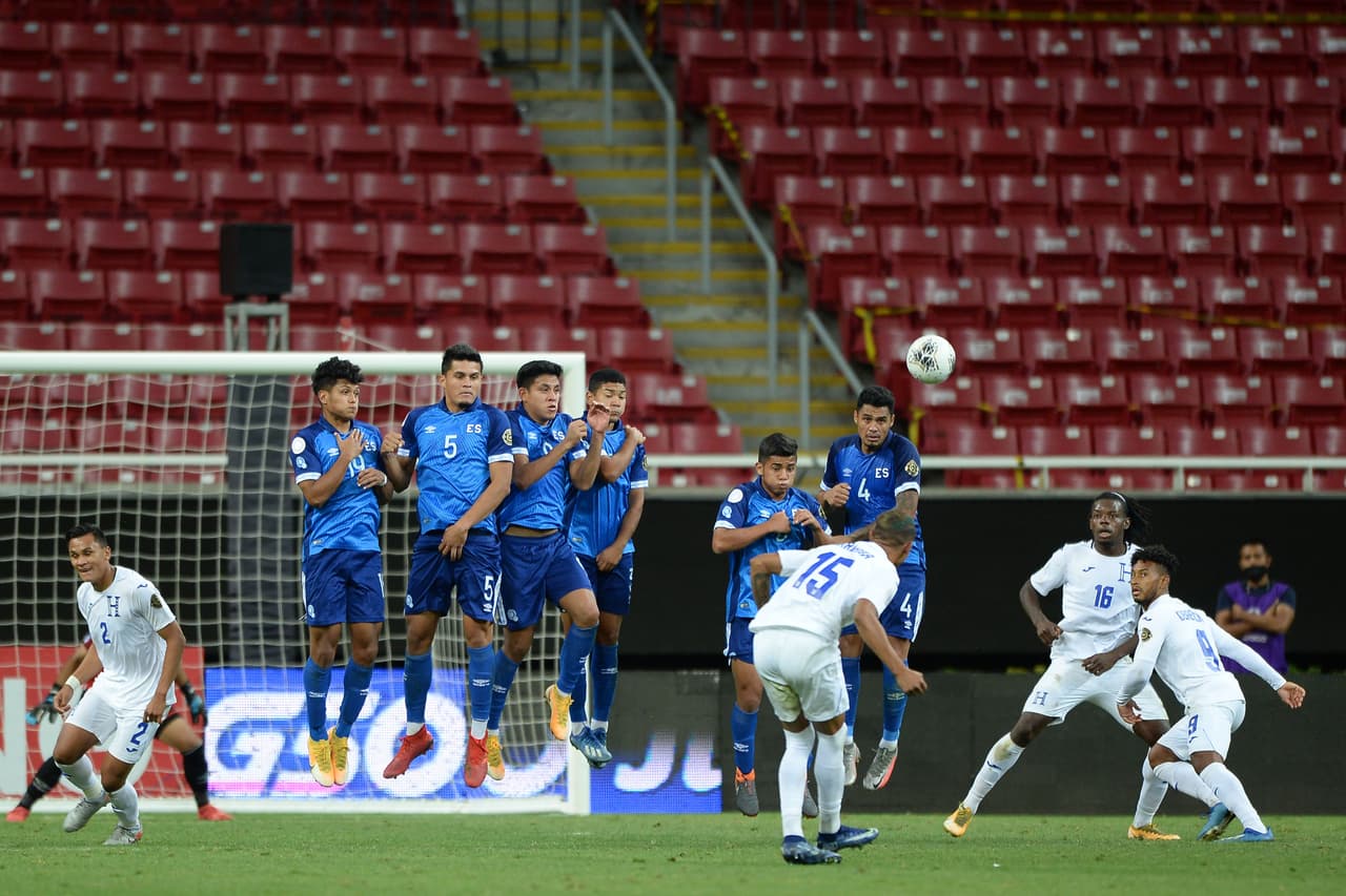 Marvín Márquez y Douglas Martínez fueron los encargados de anotar en el entretenido empate entre la selección de El Salvador y Honduras.