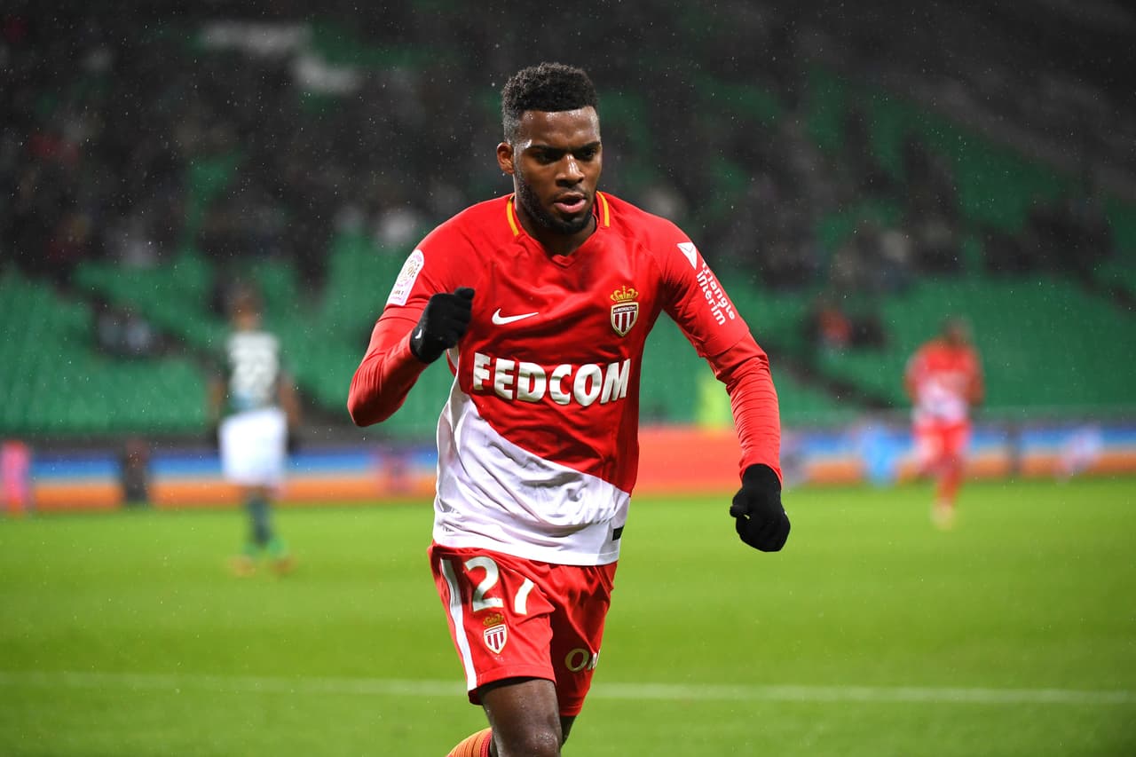 La temporada del Mónaco no está siendo la esperada y podría empeorar en caso de que se concrete la salida de Thomas Lemar a la Premier League. Arsenal vuelve a estar interesado, pero Chelsea se mete en la conversación.